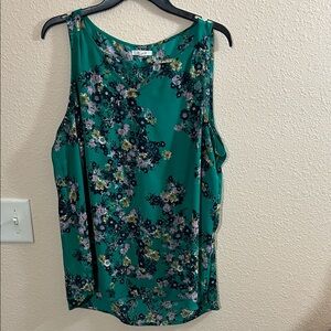 Maurice’s Floral Green Sleeveless Top